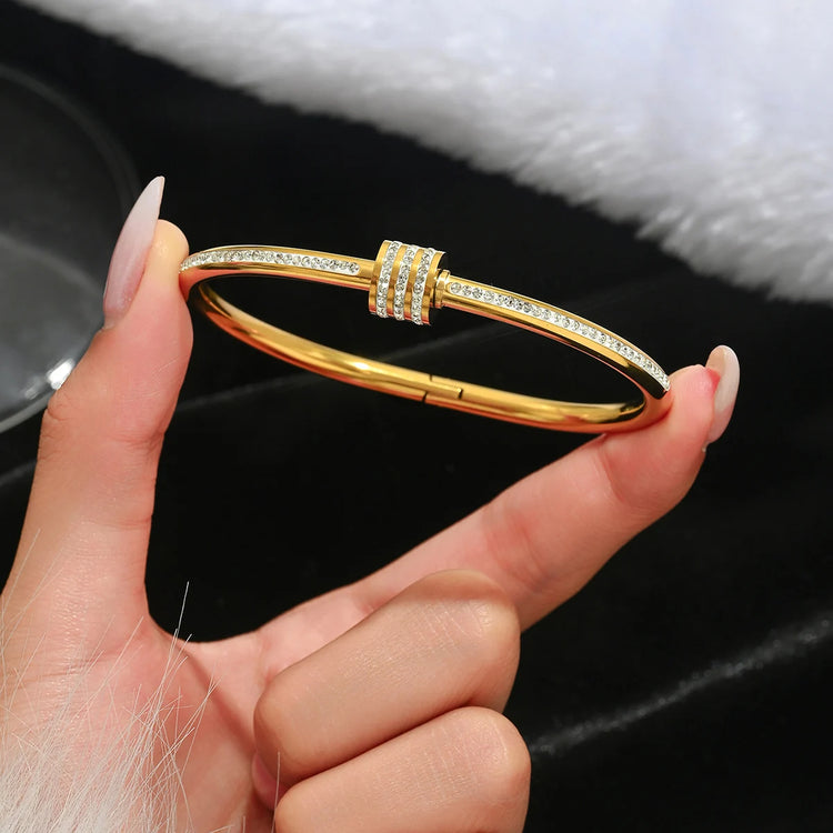 four-leaf clover lucky bracelet