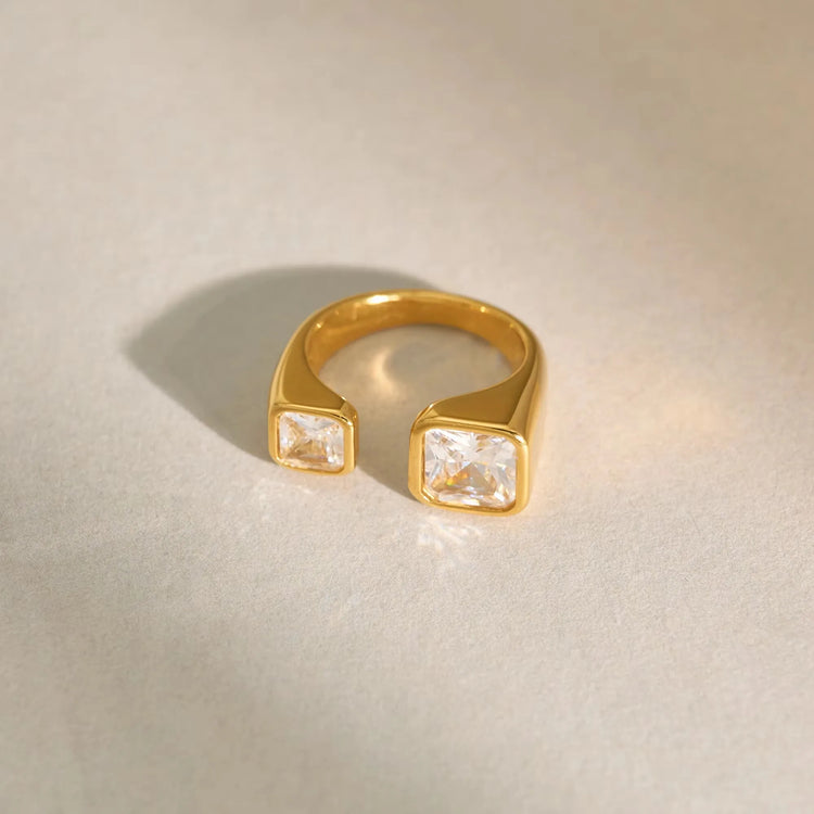 Lupa Ring