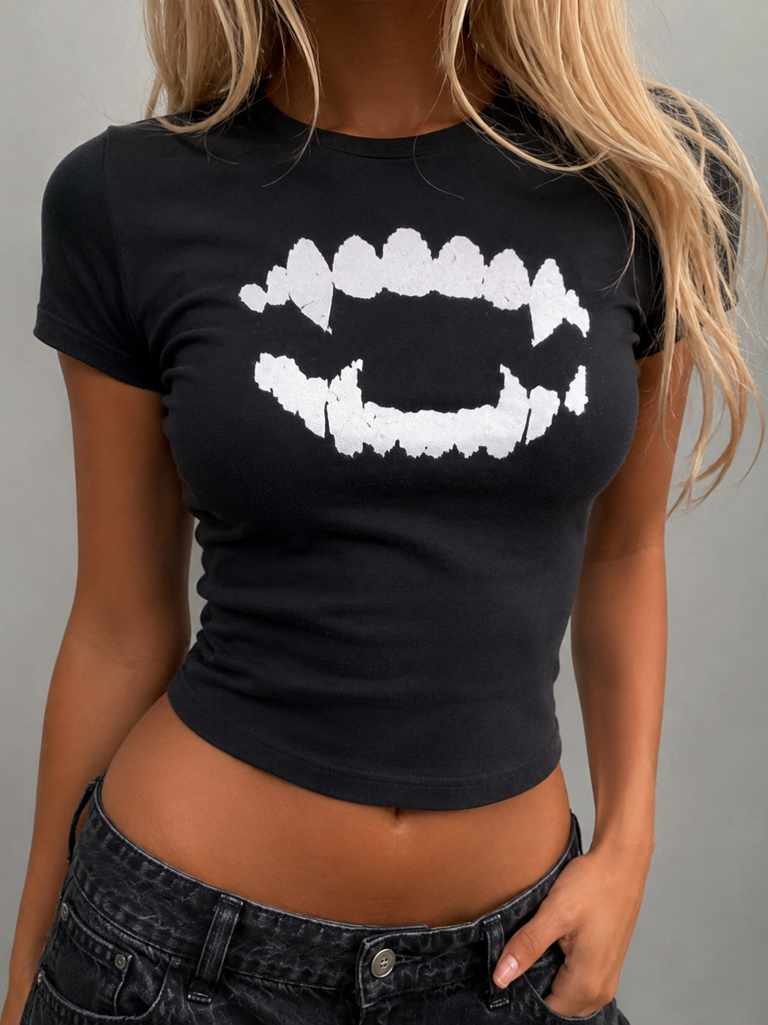 Y2K Black Fang Graphic Fitted T-Shirt