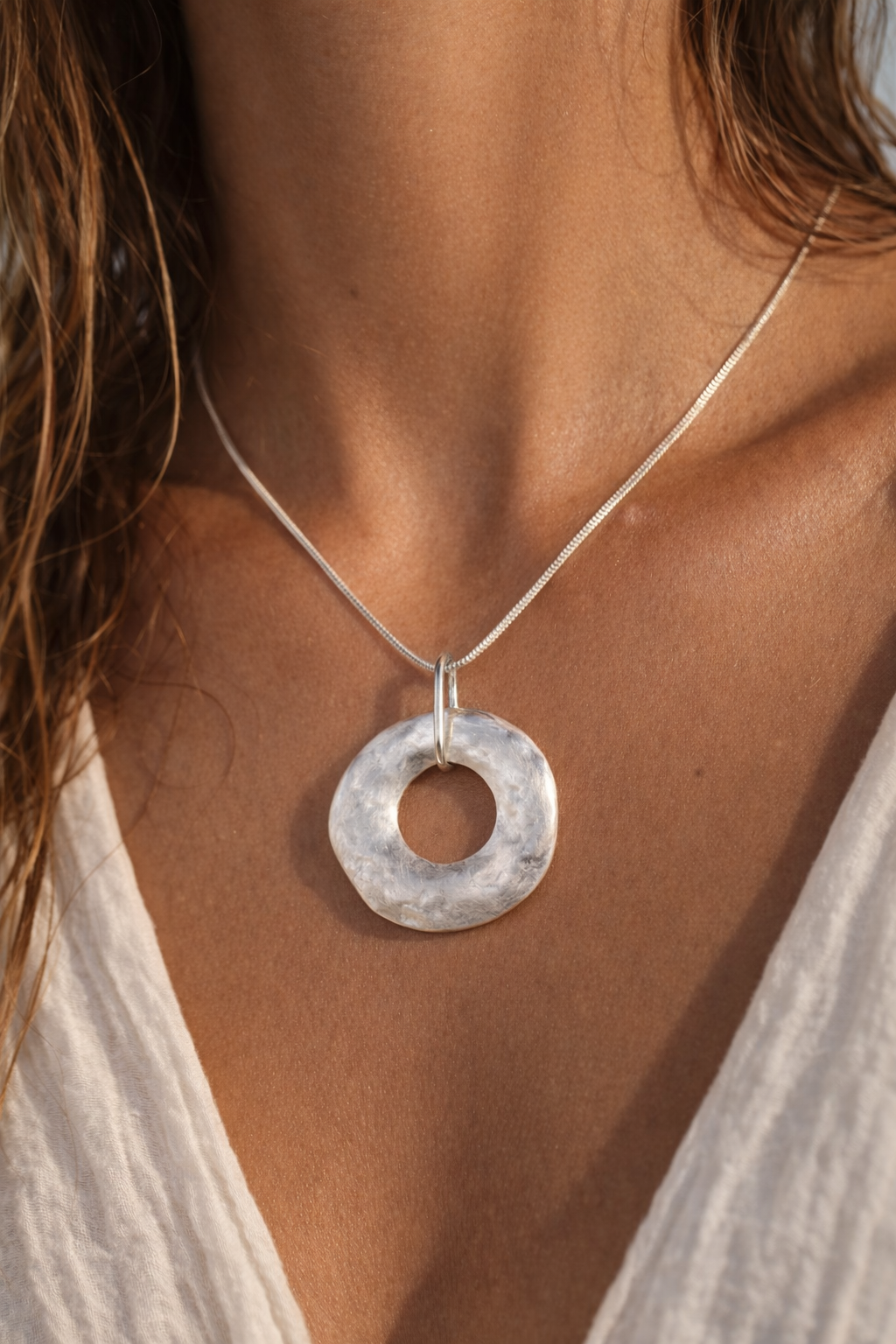 Orelia Pendant