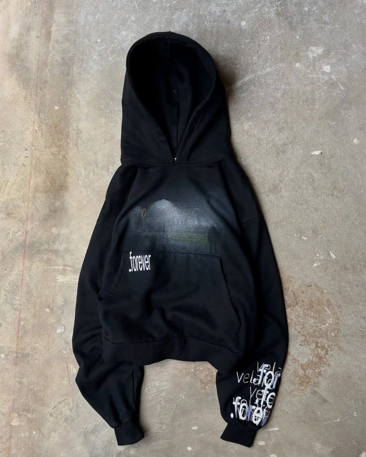 Sudadera Ash World