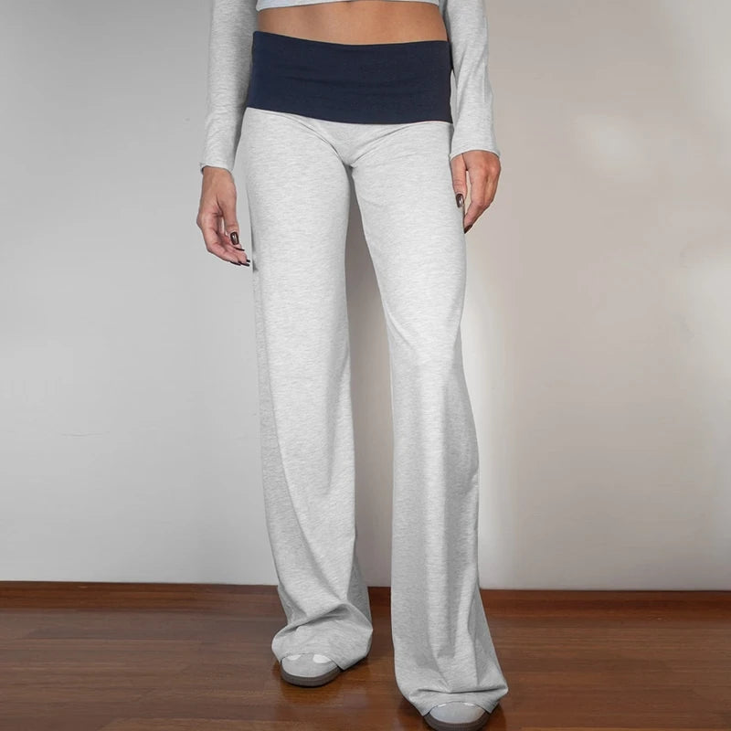 Pantalones de doble vuelta de cintura baja con parches