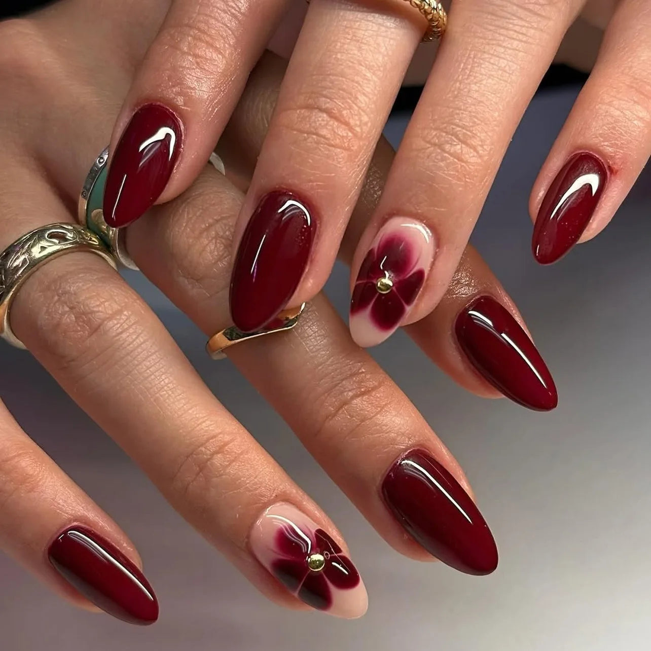 French Fake Nails Red Five-pointed Star False Nails Full Cover Press on Nail Tips y2k Nail Art Almond Artificial Nail Patches - Planet Missy