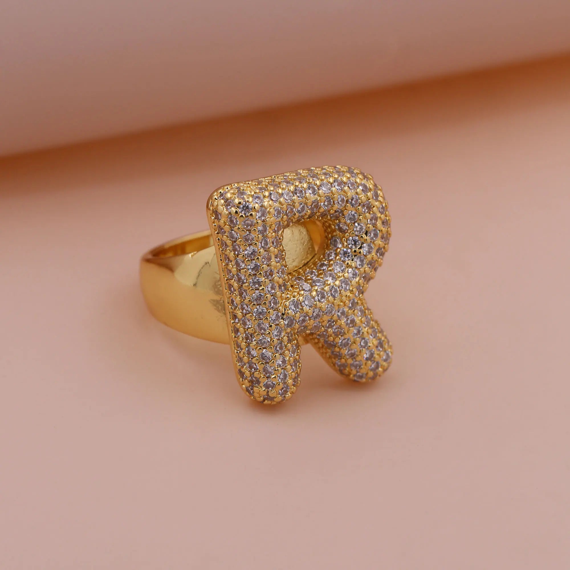 Anillos de letras gruesos