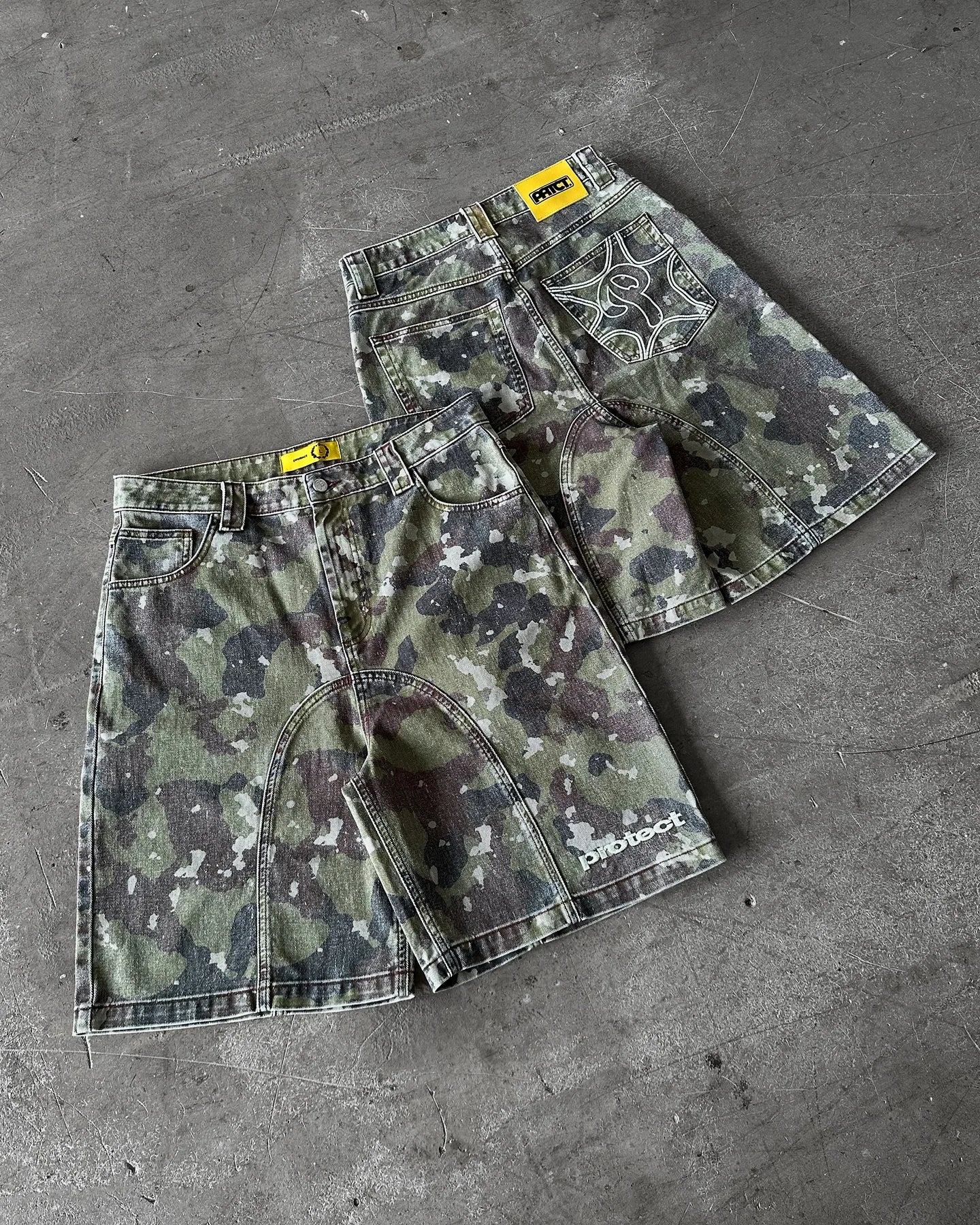 Camouflage Jorts