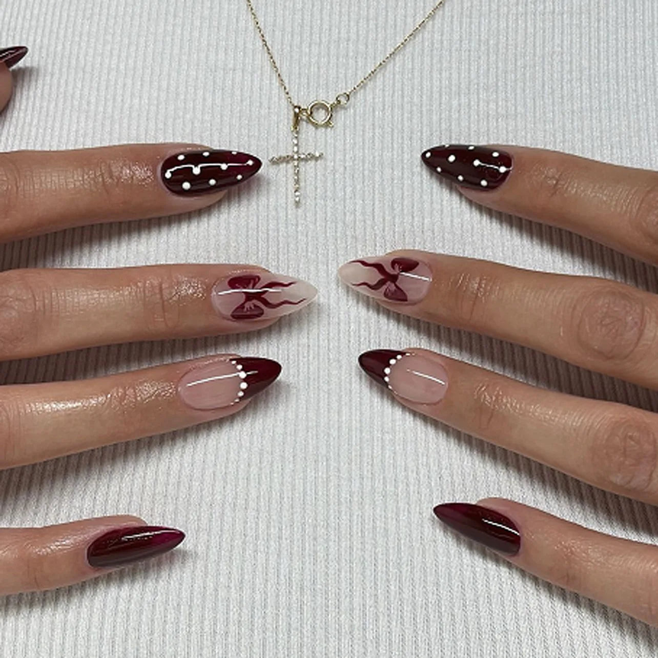 French Fake Nails Red Five-pointed Star False Nails Full Cover Press on Nail Tips y2k Nail Art Almond Artificial Nail Patches - Planet Missy