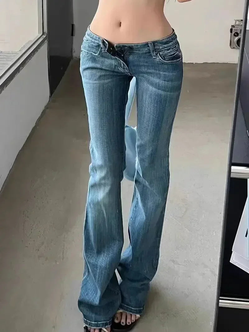 Low Rise Vintage Jeans - Planet Missy