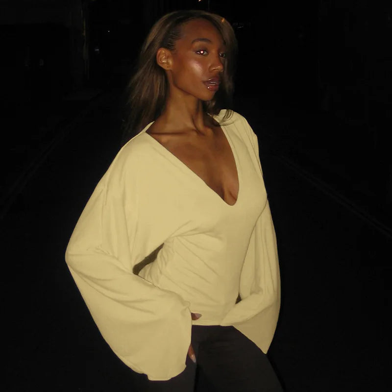 V-neck Flare Long Sleeve T-shirts