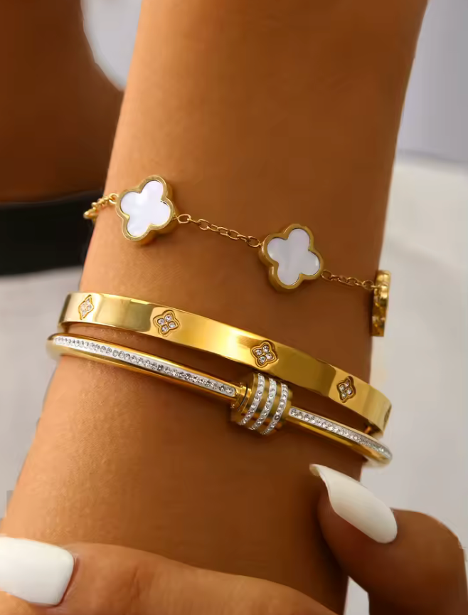four-leaf clover lucky bracelet
