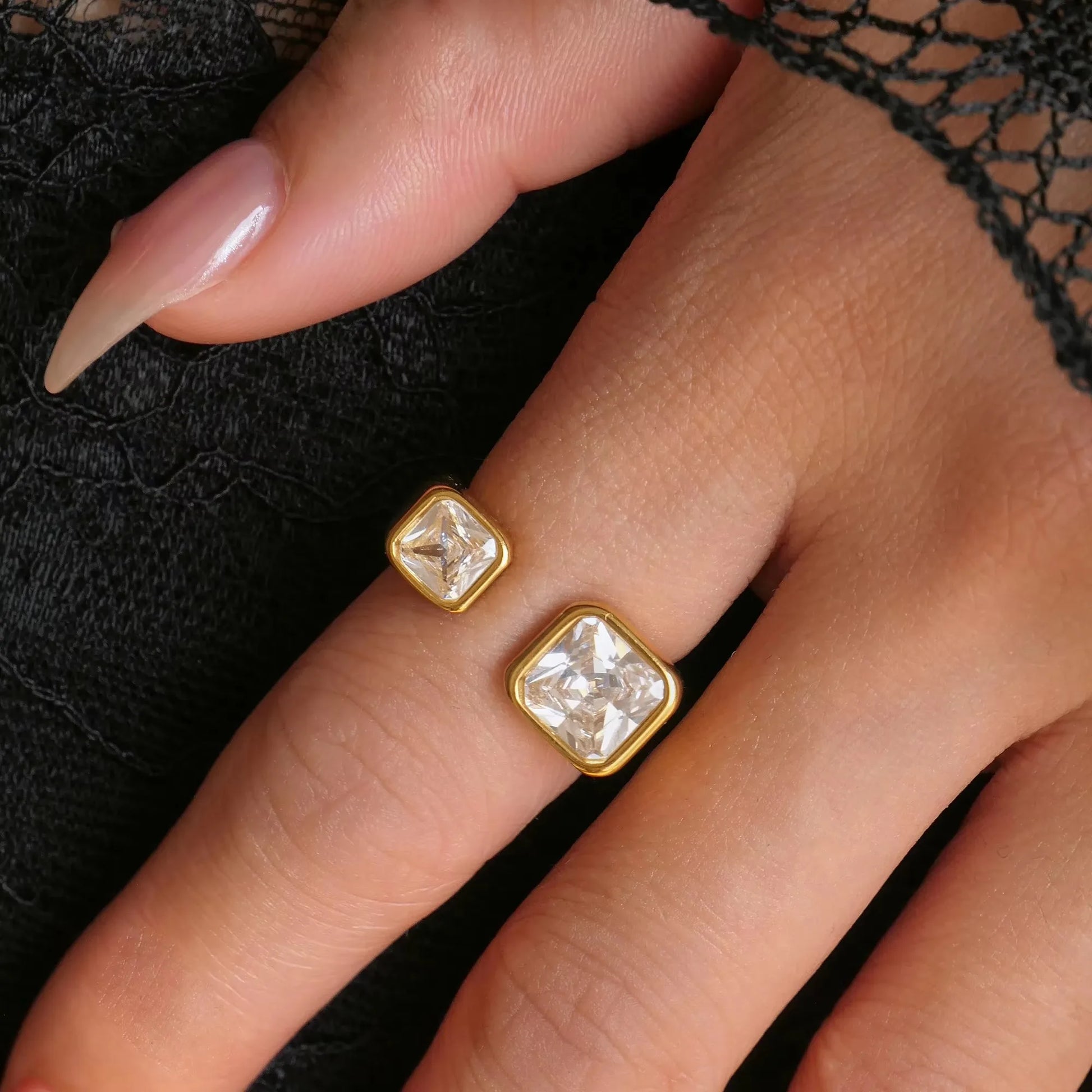 Lupa Ring