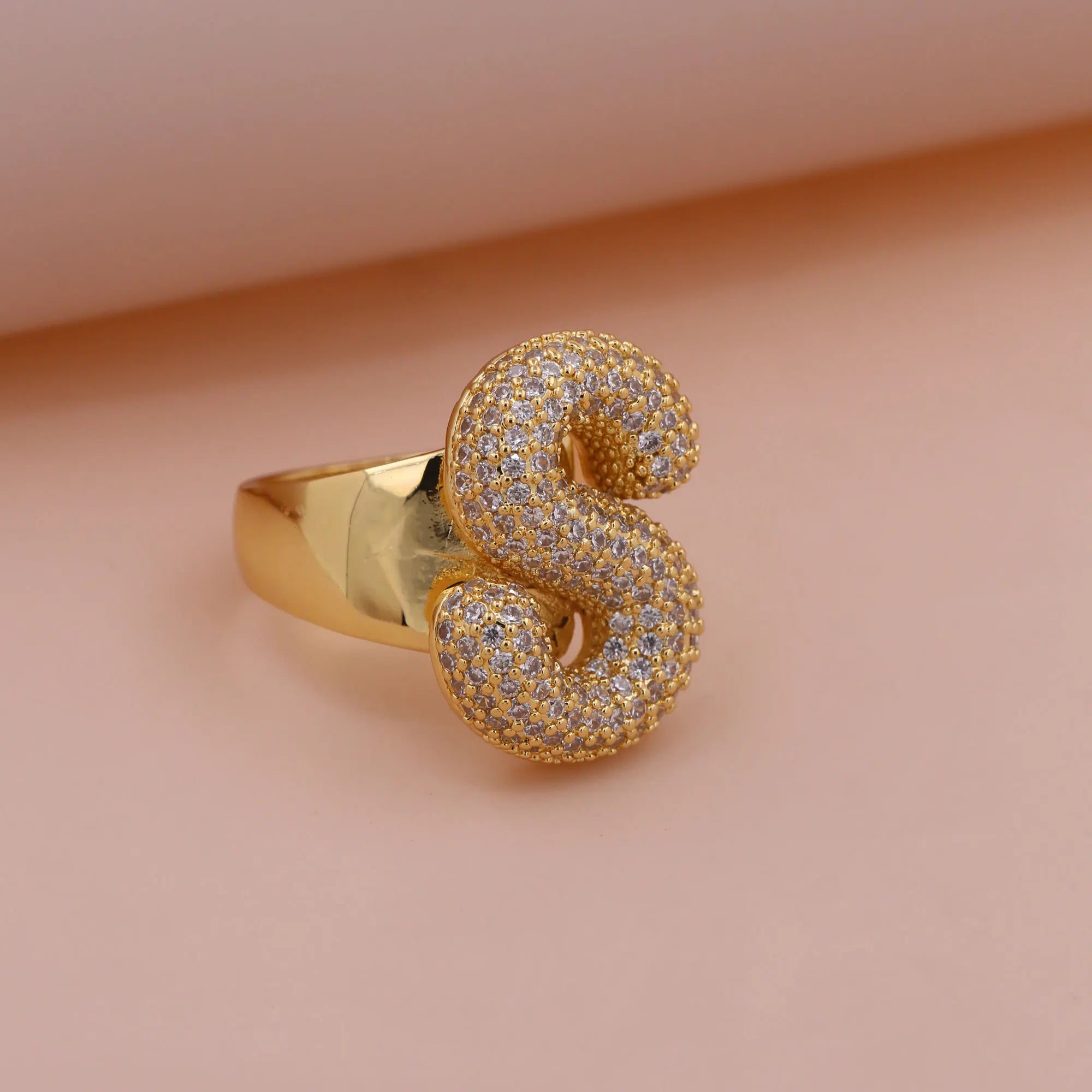 Anillos de letras gruesos