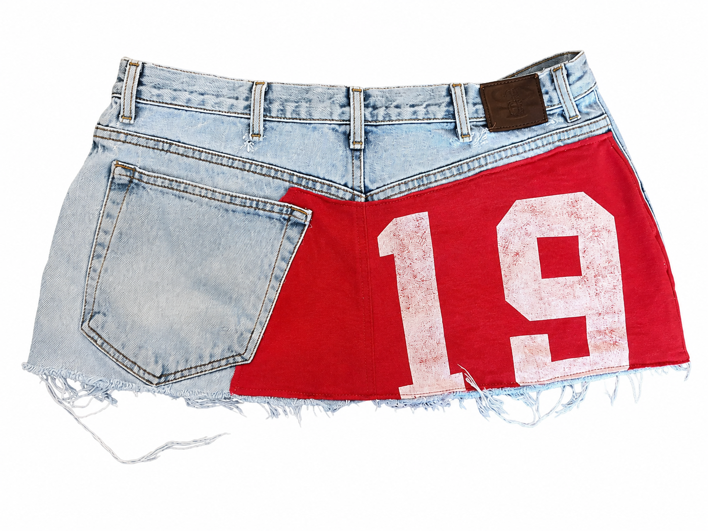 Falda de Mezclilla con Estampado de Aplique Rojo